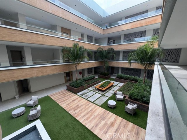 Front Image Thumbnail for CROC25266217