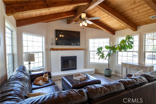 31150 Mariposa Place, Temecula CA: https://media.crmls.org/medias/793cdac5-d90a-4d3a-879c-62109d8f35f1.jpg