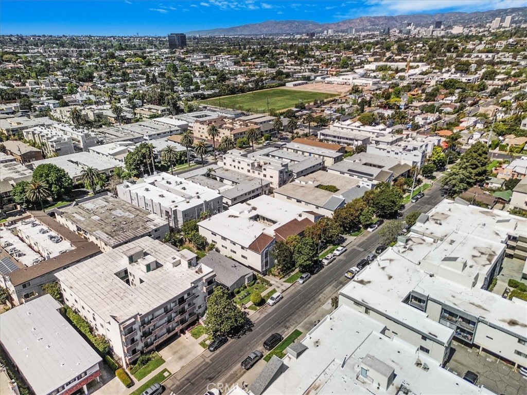 https://media.crmls.org/medias/793d925f-12c1-4428-83b1-a8e76ea7d5c9.jpg?preset=X-Large