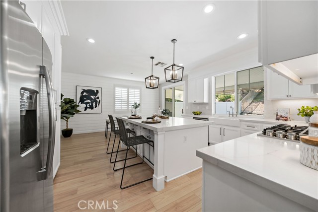 Detail Gallery Image 8 of 63 For 27775 Bottle Brush Way, Murrieta,  CA 92562 - 5 Beds | 3 Baths