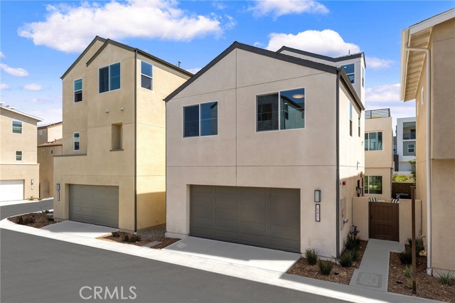 241 Abacus, Irvine CA: https://media.crmls.org/medias/793e81bf-69cb-4fbe-9137-f02879effbb4.jpg