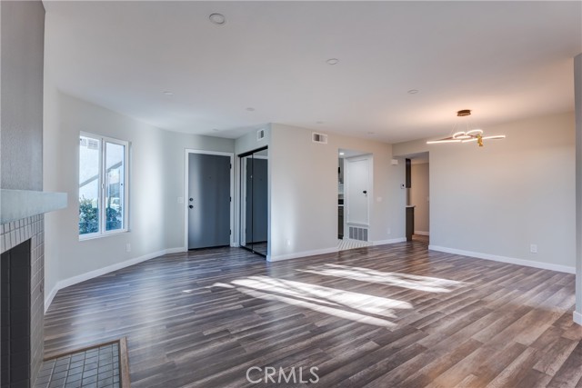 Detail Gallery Image 5 of 16 For 1742 Sinaloa #329,  Simi Valley,  CA 93065 - 2 Beds | 2 Baths