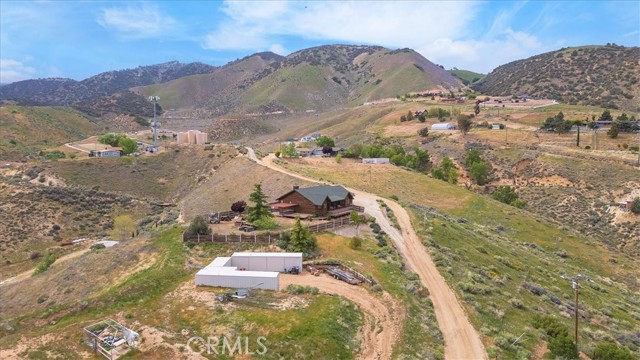 770 Roads End, Lebec CA: https://media.crmls.org/medias/793ec4da-6142-4b34-891f-23606db54523.jpg