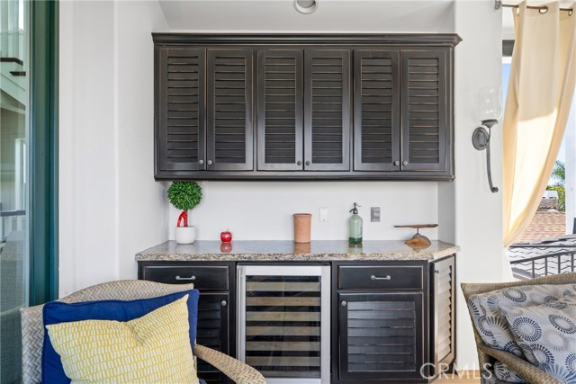 Detail Gallery Image 13 of 27 For 426 1/2 Narcissus #2,  Corona Del Mar,  CA 92625 - 2 Beds | 2/1 Baths