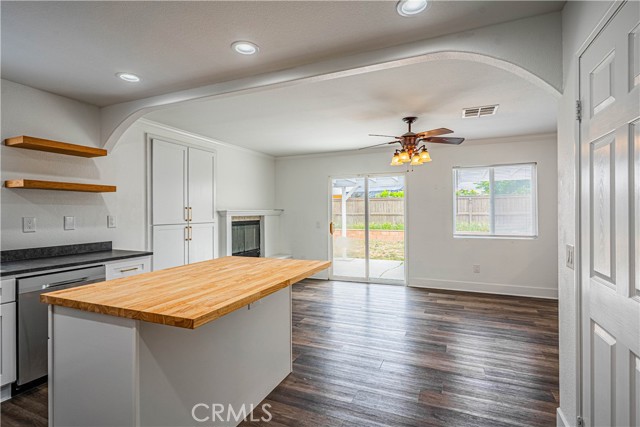 1650 Elmbridge Lane, Hemet CA: https://media.crmls.org/medias/793f1662-787a-4259-9941-d1efe24331ce.jpg