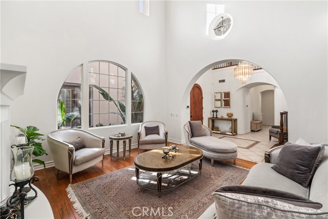 Detail Gallery Image 6 of 37 For 26910 Mirasol St, Valencia,  CA 91355 - 5 Beds | 5 Baths