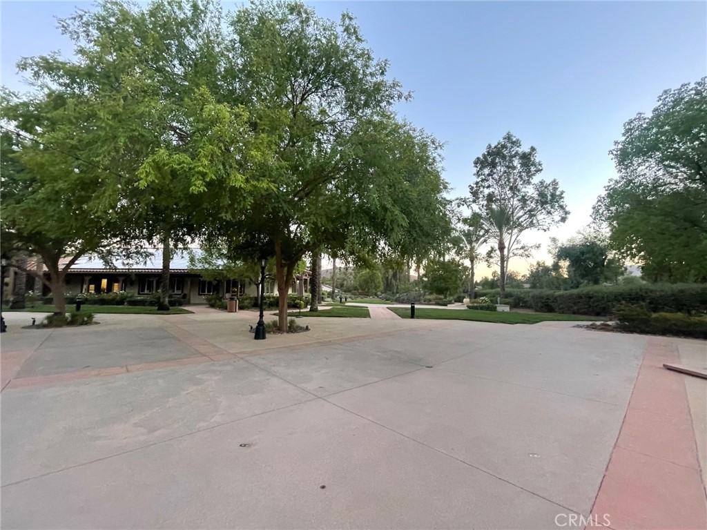 https://media.crmls.org/medias/793f54a6-2716-4191-b800-398f69d82568.jpg?preset=X-Large
