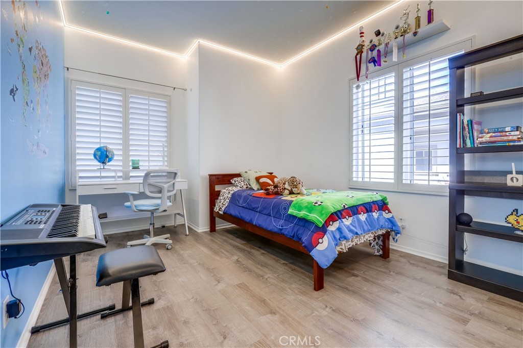 MLS #OC25229146 image #19