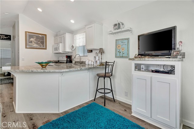 Detail Gallery Image 4 of 11 For 1680 Main St #19,  Morro Bay,  CA 93442 - 1 Beds | 1 Baths