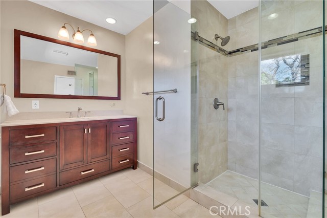 Image 11 of 61 For 4 Silverleaf