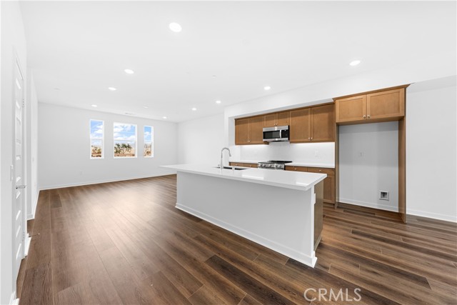 Detail Gallery Image 7 of 26 For 559 via Vallarta, Camarillo,  CA 93012 - 3 Beds | 2/2 Baths