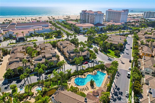 21254 Lorca Circle, Huntington Beach CA: https://media.crmls.org/medias/79414f9b-f7b7-4823-a3bd-69e2f39c5579.jpg