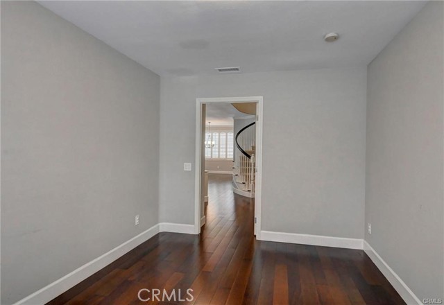 8 Foxcrest, Irvine CA: https://media.crmls.org/medias/79419d61-f298-4715-97b8-7b50e9f273d3.jpg