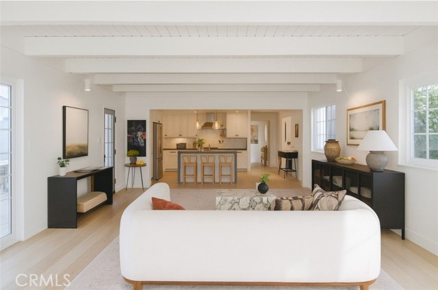 Detail Gallery Image 6 of 21 For 17952 Caledonia, Huntington Beach,  CA 92647 - 4 Beds | 2/1 Baths