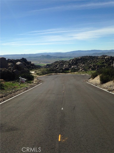 23685 Tapatia Road, Homeland CA: https://media.crmls.org/medias/7941b58d-48b6-4837-bcd7-e6b87137269d.jpg