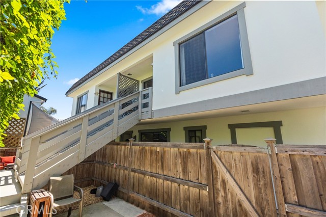 205 Huntington Street, Huntington Beach CA: https://media.crmls.org/medias/7941c33c-14c8-4a51-8268-dd943edee138.jpg