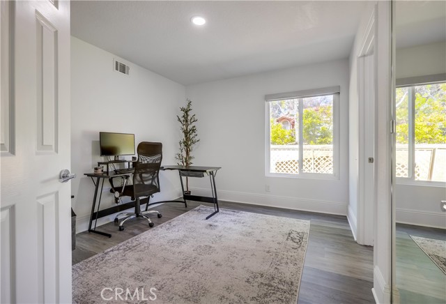 19416 Shadow Oak Drive, Lake Forest CA: https://media.crmls.org/medias/79421b5a-5a8a-42f9-a248-8cfc3af48594.jpg