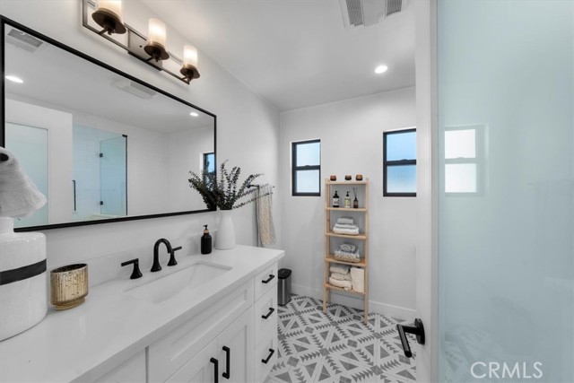 1834 Stearns Drive, Los Angeles CA: https://media.crmls.org/medias/7942aaa2-6a2f-4ca0-836b-7e425fef1ce7.jpg