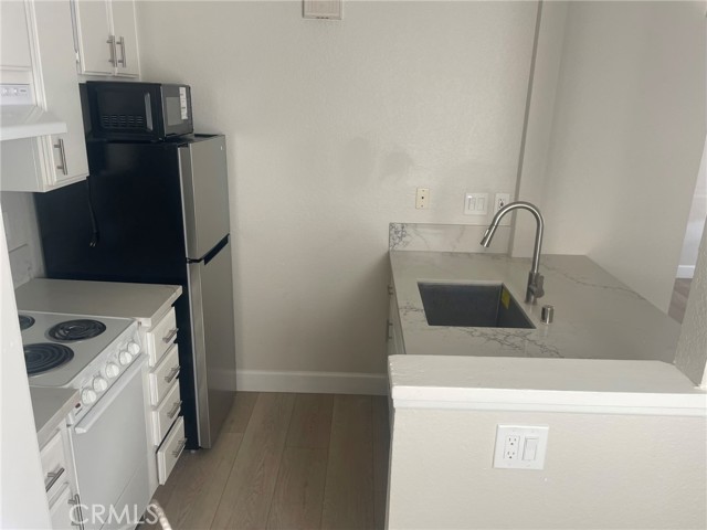 Detail Gallery Image 13 of 26 For 3703 Country Oaks Loop #B,  Ontario,  CA 91761 - 1 Beds | 1 Baths