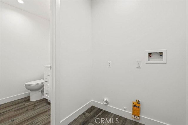 11062 Oneida Avenue, San Fernando CA: https://media.crmls.org/medias/79433518-c93a-4ea2-b4dc-b5805eee1082.jpg