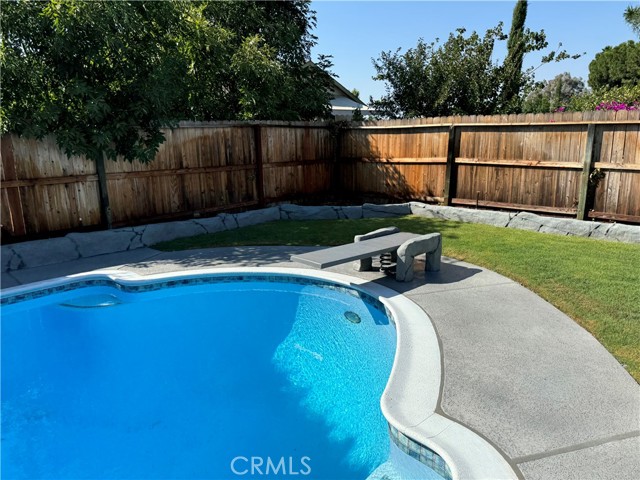 Detail Gallery Image 7 of 8 For 1638 Zinnia St, Corona,  CA 92882 - 3 Beds | 2 Baths