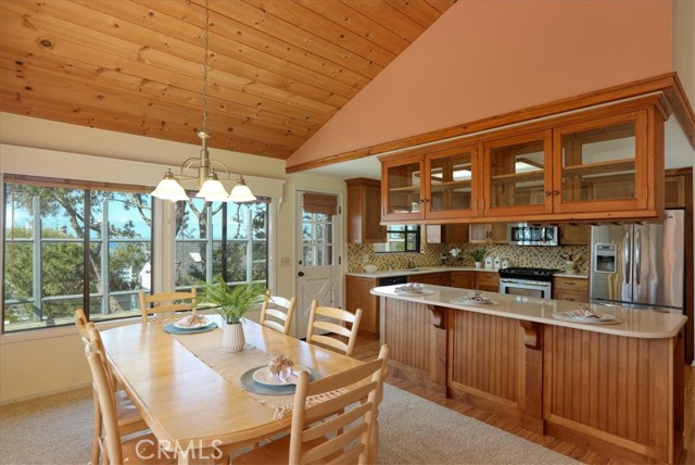 Detail Gallery Image 15 of 56 For 1961 Oxford Avenue, Cambria,  CA 93428 - 4 Beds | 3 Baths