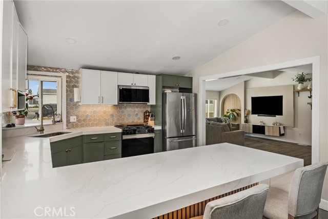 Detail Gallery Image 15 of 44 For 23301 Ridge Route Dr #56,  Laguna Hills,  CA 92653 - 3 Beds | 2 Baths