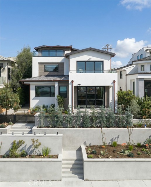 Detail Gallery Image 48 of 57 For 2212 Cliff Dr, Newport Beach,  CA 92663 - 5 Beds | 5/1 Baths