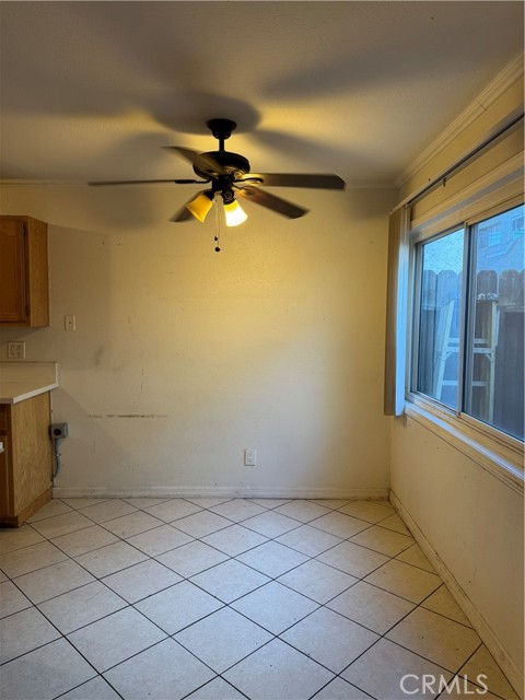 Detail Gallery Image 7 of 14 For 9119 Wakefield Ave #2,  Panorama City,  CA 91402 - 2 Beds | 2 Baths