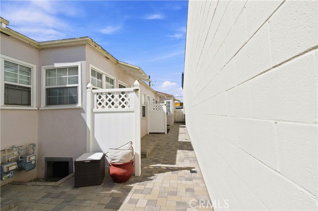  Income Home for Sale in Valley Glen, California