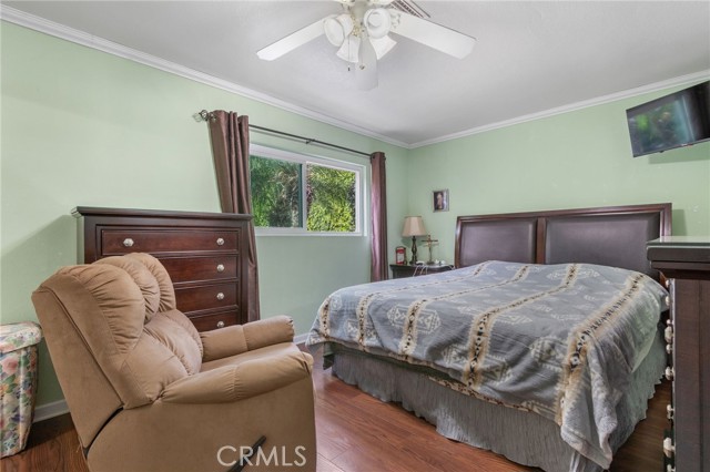 Detail Gallery Image 18 of 35 For 9340 Burnet Ave, North Hills,  CA 91343 - 5 Beds | 2/1 Baths