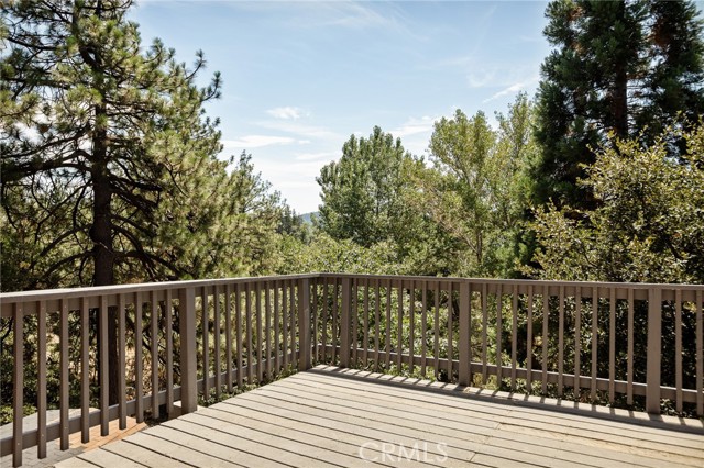 Detail Gallery Image 5 of 35 For 27711 Alpen Dr, Lake Arrowhead,  CA 92352 - 3 Beds | 3 Baths