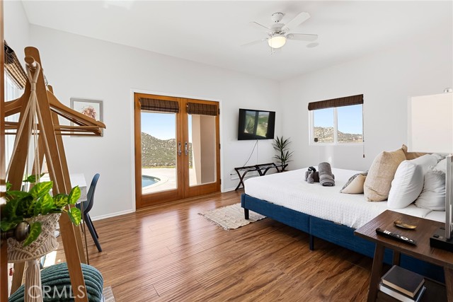 Image 38 of 73 For 15471 Green Valley Truck