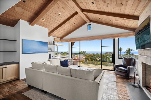 444 De Sola, Corona del Mar CA: https://media.crmls.org/medias/7949158c-996b-472c-9247-28735a74c2a1.jpg