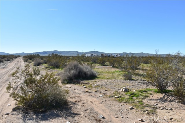 Detail Gallery Image 2 of 31 For 24 Frontier, Helendale,  CA 92342 - – Beds | – Baths