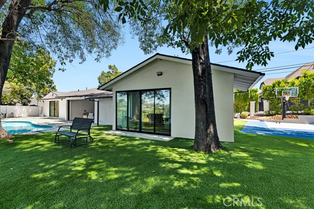 17072 Oak View Drive, Encino CA: https://media.crmls.org/medias/79497edf-588c-4153-b470-2fdd67e825da.jpg