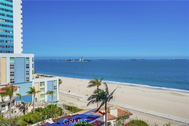 1750 E Ocean Boulevard, Long Beach CA: https://media.crmls.org/medias/794a63c0-7d56-451a-b9f5-fbf7bd13c9cd.jpg