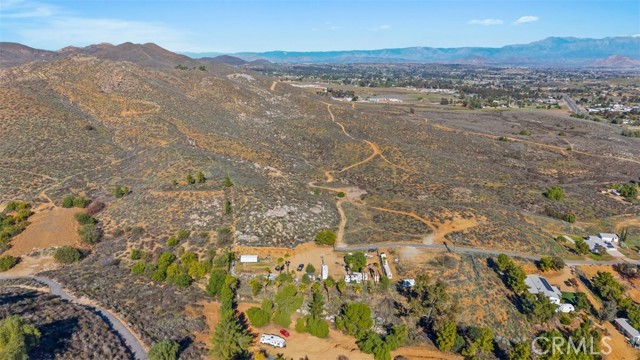 Detail Gallery Image 5 of 16 For 21080 Kimes, Perris,  CA 92570 - – Beds | – Baths