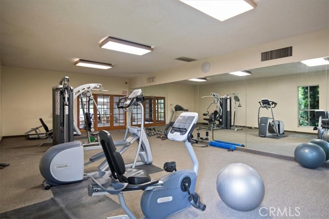 Detail Gallery Image 9 of 11 For 23515 Lyons Ave #237,  Valencia,  CA 91355 - 2 Beds | 2 Baths