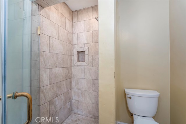 Detail Gallery Image 19 of 27 For 11503 Walcroft St, Lakewood,  CA 90715 - 4 Beds | 2 Baths