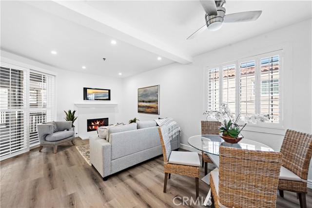 794bab93 4a00 466a B518 3028b861ce33