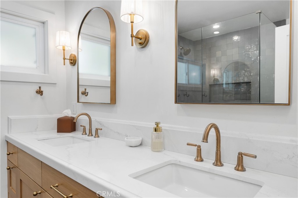 794d6a84 89cc 4cda 90d9 2430e622c8a5