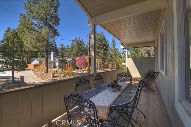 Detail Gallery Image 12 of 50 For 317 Oriole, Big Bear Lake,  CA 92315 - 3 Beds | 3 Baths