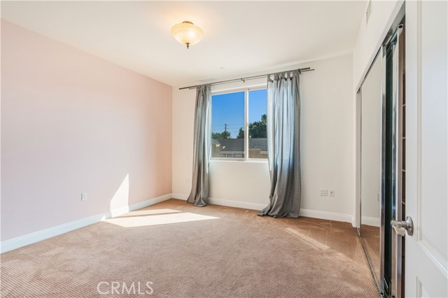 Detail Gallery Image 22 of 29 For 1835 Barrington #202,  Los Angeles,  CA 90025 - 3 Beds | 3 Baths