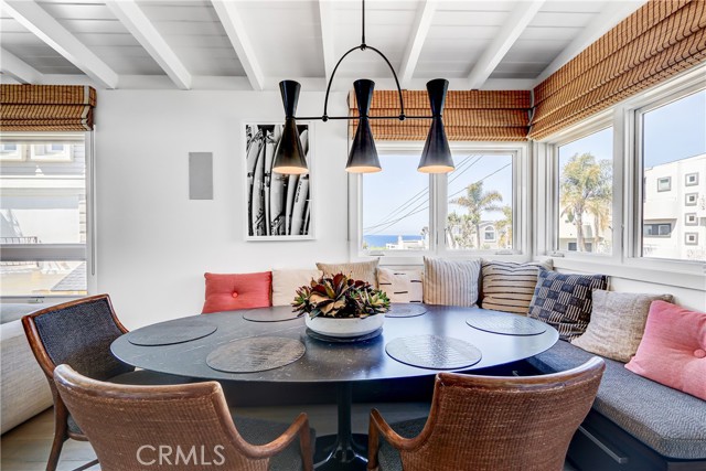 316 5th Street, Manhattan Beach CA: https://media.crmls.org/medias/794e21b0-f1f9-4307-b53d-d16e198236c6.jpg