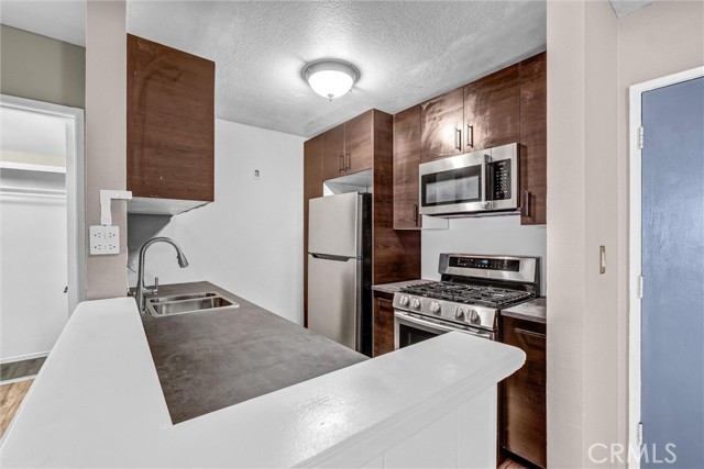 18620 Hatteras, 246 photo 16