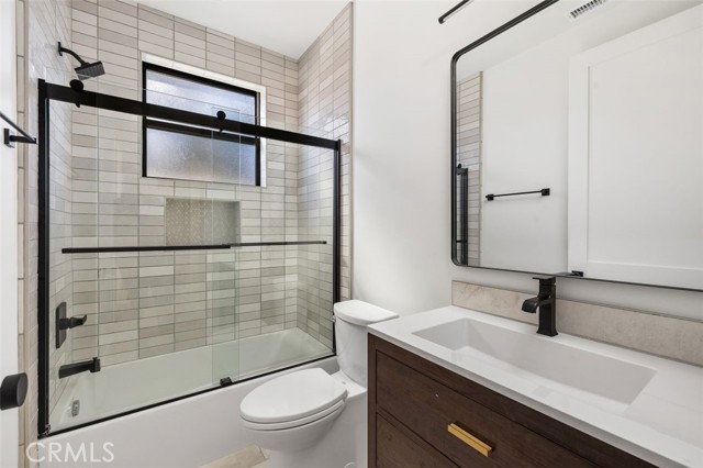 Detail Gallery Image 10 of 11 For 5061 Cartwright, North Hollywood,  CA 91601 - 3 Beds | 2 Baths