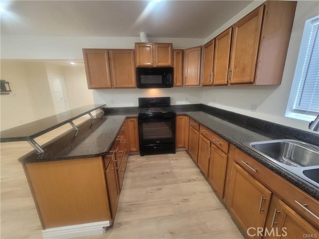 Detail Gallery Image 4 of 15 For 8907 Boyar Ave, Whittier,  CA 90605 - 3 Beds | 2 Baths
