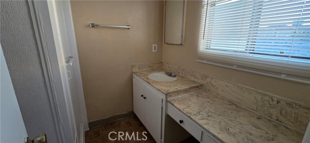 Detail Gallery Image 11 of 20 For 3856 W 113th #1,  Inglewood,  CA 90303 - 3 Beds | 2/1 Baths