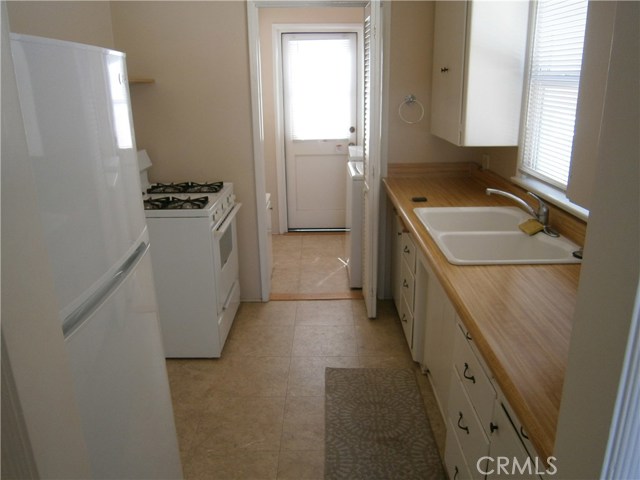 742 Avenue A, Redondo Beach, California 90277, 2 Bedrooms Bedrooms, ,1 BathroomBathrooms,Residential,Sold,Avenue A,IV17236605